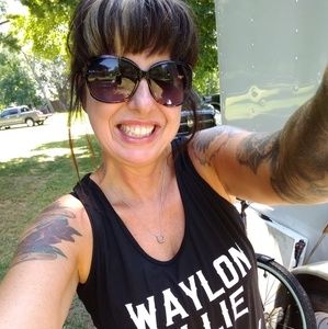 Meet your Posher, Christine